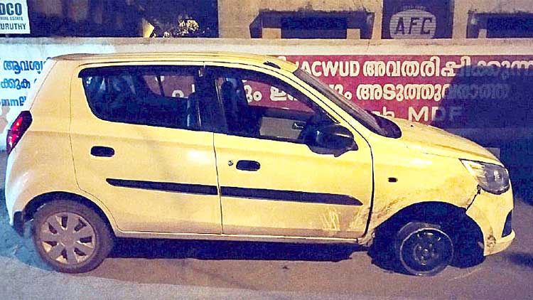 മദ്യലഹരിയിൽ ടയറില്ലാത്ത കാർ ഓടിച്ചയാൾ പിടിയിൽ
