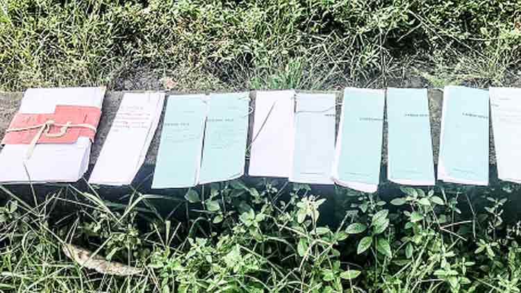 പി.വി.ഐ.പി ഓഫിസിലെ ഫയലുകൾ കനാലിൽ ഉപേക്ഷിച്ച നിലയിൽ