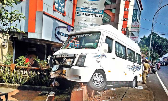 പേടിക്കണം, എം.സി റോഡിൽ ഇറങ്ങാൻ