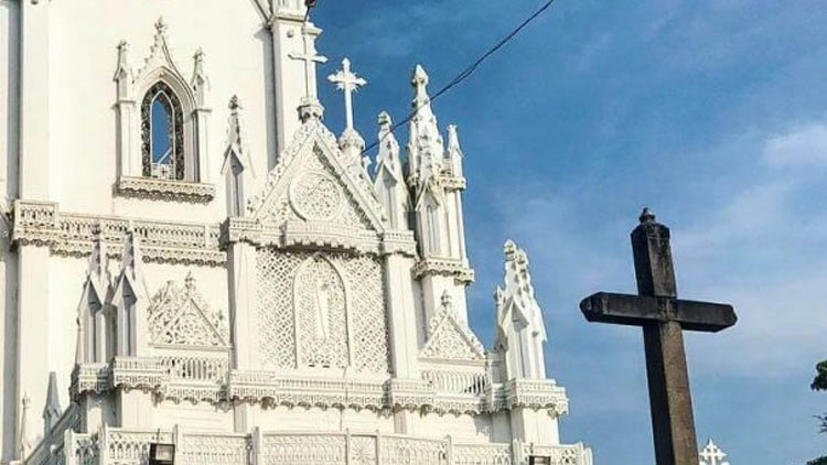 ആരാധനകർമങ്ങൾക്ക്​ നിയന്ത്രണവുമായി അതിരൂപത