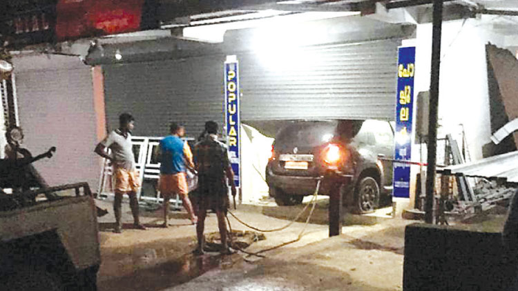 കിളച്ചാർവീട് അങ്ങാടിയിൽ മയക്കുമരുന്ന് സംഘത്തി​െൻറ വിളയാട്ടം