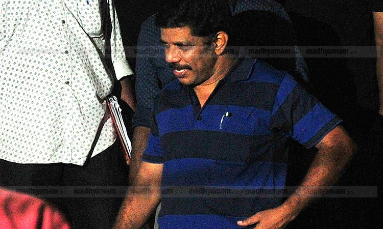 സി.ഐ നവാസിനെ കൊച്ചിയിലെത്തിച്ചു