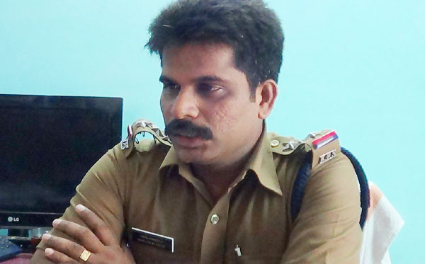 ചാവക്കാട് സര്‍ക്കിള്‍ ഇന്‍സ്പെക്ടറെ സ്ഥലംമാറ്റി