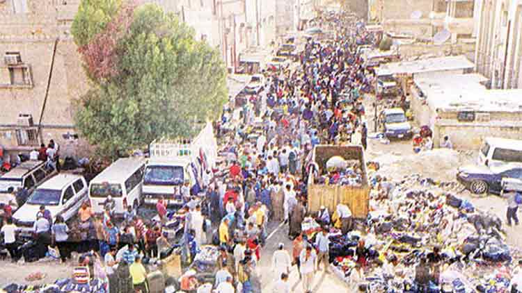 റെ​യ്​​ഡ്​ മു​ന്ന​റി​യി​പ്പ്​: നി​ര​വ​ധി വി​ദേ​ശി​ക​ൾ  അ​വ​ധി​യെ​ടു​ത്ത്​ നാ​ട്ടി​ലേക്ക്​ പോയി