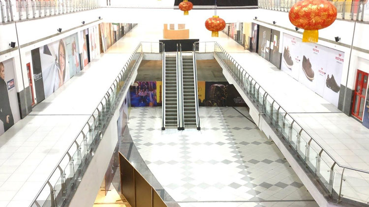 മാളുകളും ബാർബർ​േഷാപ്പുകളും തുറക്കില്ല