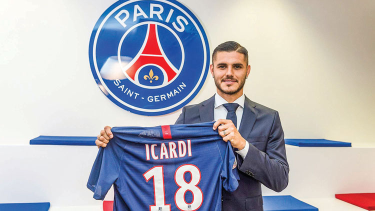 അ​വ​സാ​ന നി​മി​ഷം ക്ല​ബ്​  മാ​റി താ​ര​ങ്ങ​ൾ