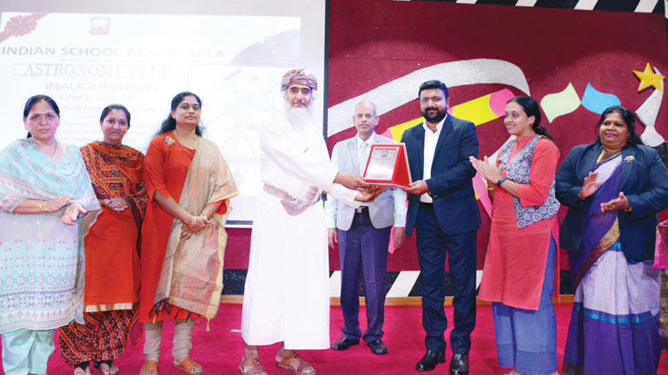 മബേല ഇന്ത്യൻ സ്​കൂളിൽ  അസ്​ട്രോണമി ക്ലബ്​ ആരംഭിച്ചു