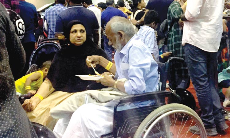 ത​ട​യ​ണ​ക​ള്‍ കു​ത്തി​യൊ​ലി​ച്ചൊ​ഴു​കി​യ സ്നേ​ഹ​ച്ചാ​ലു​ക​ള്‍