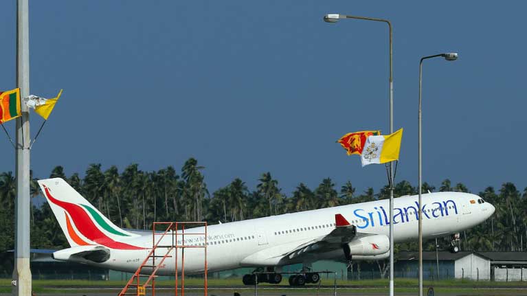 കൊളംബോ സർവിസ്​ പതിവുപോലെ; യാത്രക്കാരിൽ വൻ കുറവ്​