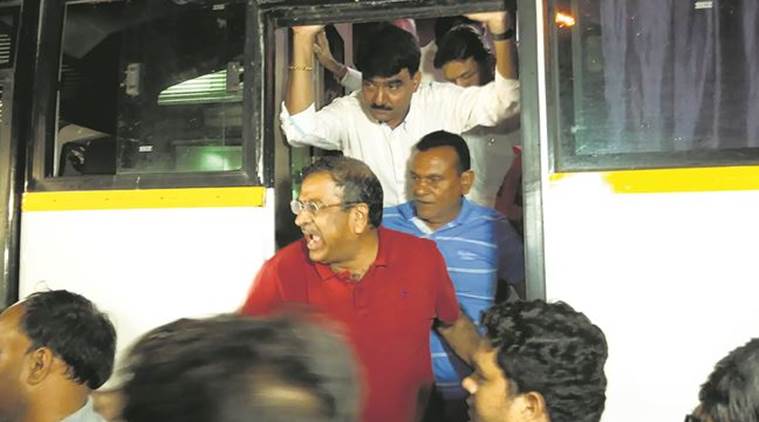 ബി.​ജെ.​പി ഭീ​ഷ​ണി​പ്പെ​ടു​ത്തു​ന്നുവെന്ന്​ എം.​എ​ൽ.​എ​മാ​ർ