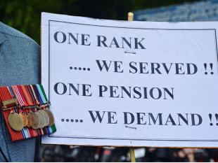 ഒരു റാങ്ക് ഒരു പെന്‍ഷന്‍: സമരം തുടരുന്നു