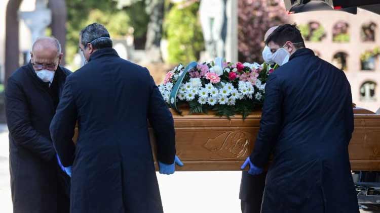 കോവിഡിന് മുന്നിൽ വിറങ്ങലിച്ച് ഇറ്റലി; 24 മണിക്കൂറിൽ മരിച്ചുവീണത് 919 പേർ