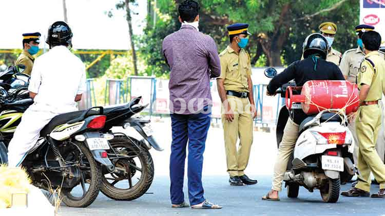 ലോക്ക്ഡൗൺ: സത്യവാങ്മൂലവും വാഹനപാസും ഓൺലൈനിൽ ലഭിക്കും
