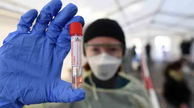 കോവിഡ്​ ബാധിതർ വീടിനുപുറത്ത്​; 450 അയൽവാസികളെ​ പരിശോധനക്ക്​ വിധേയമാക്കി