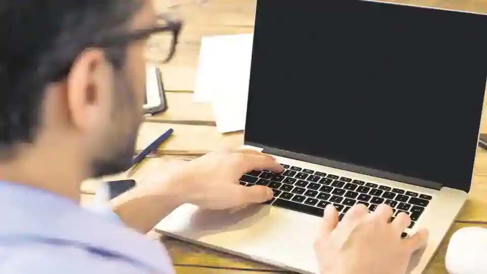 പകുതി ജീവനക്കാർ വീട്ടിലിരുന്ന്​ ജോലി ചെയ്​താൽ മതി; നിർദേശവുമായി കേന്ദ്രസർക്കാർ