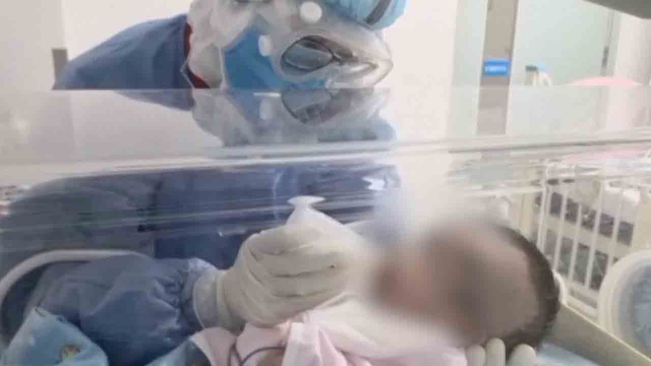 10 മാസം പ്രായമുള്ള കുഞ്ഞിന് കോവിഡ് 10 മാസം പ്രായമുള്ള കുഞ്ഞിന് കോവിഡ്