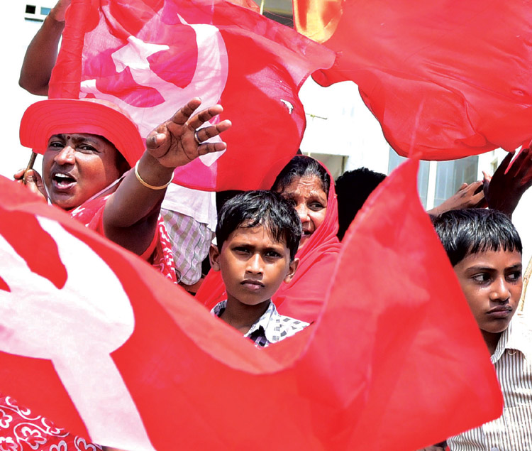 കേരളം ഇടത്തേക്കെന്ന് എക്സിറ്റ്പോള്‍