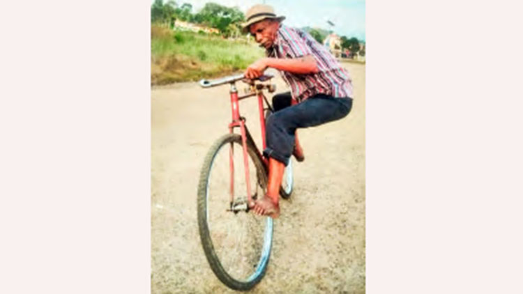 പ്രാരാബ്​ധങ്ങൾക്കിടയിലും റഷീദിന്​ സൈക്കിൾ ഹരം