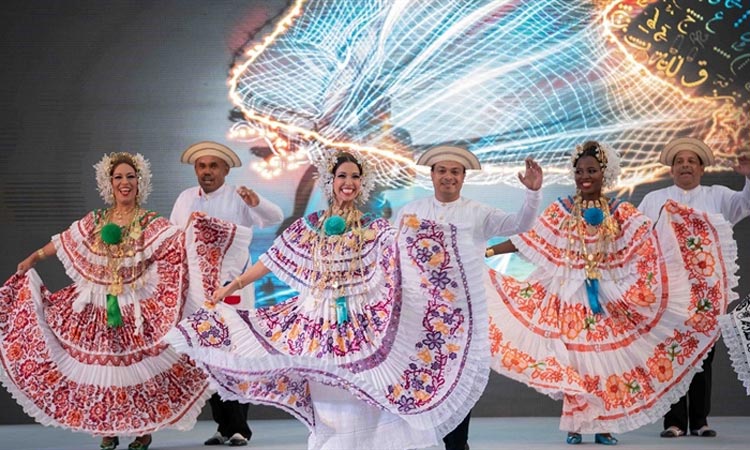 പൈ​തൃ​ക ഹൃ​ത്ത​ടം വേ​ദി​യാ​ക്കി ലോ​ക ന​ര്‍ത്ത​നം