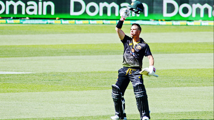 വാർണറി​ന്​ പിറന്നാൾ സെഞ്ച്വറി; ശ്രീ​ല​ങ്ക​ക്കെ​തി​രെ ആ​സ്​​ട്രേ​ലി​യ​ക്ക്​ 134 റ​ൺ​സ്​ ജ​യം​ ​