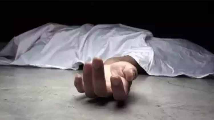 പ​ലി​ശ​ക്കെ​ണി കു​ടും​ബ നാ​ഥ​െൻറ ജീ​വ​നെ​ടു​ത്തു ത​ക​ർ​ന്ന ജീ​വി​ത​വു​മാ​യി ഖൈ​റു​ന്നി​സ​യും മ​ക​നും മ​ട​ങ്ങി