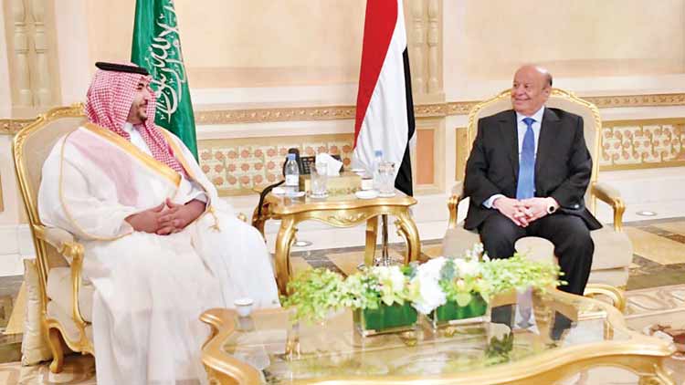 അ​മീ​ർ ഖാ​ലി​ദ്​ ബി​ൻ സ​ൽ​മാ​ൻ യ​മ​ൻ പ്ര​സി​ഡ​ൻ​റു​മാ​യി കൂ​ടി​ക്കാ​ഴ്​​ച ന​ട​ത്തി