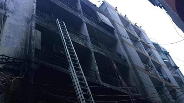 ഡൽഹിയിൽ തീപിടിത്തം; മൂന്നു കുട്ടികൾ അടക്കം ആറു മരണം