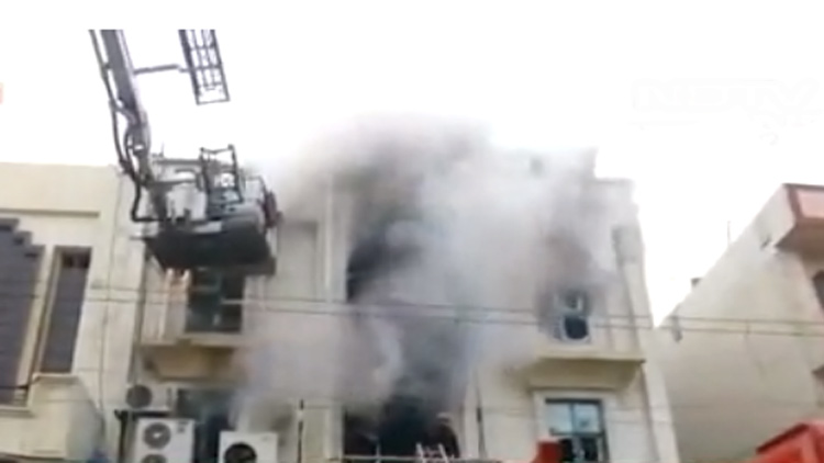 delhi-fire