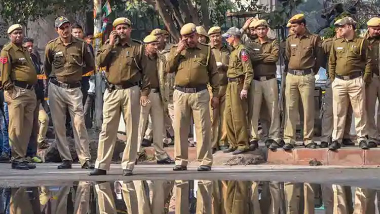 കോവിഡിനിടെ ഡൽഹി പൊലീസ്​ അതിക്രമം അവസാനിപ്പിക്കാൻ ആഭ്യന്തരമന്ത്രിക്ക്​ കത്ത്​