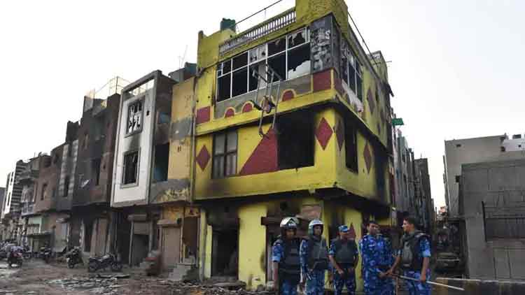 ഡൽഹി: ഇരകളുടെ തിരിച്ചുവരവ്​ തടഞ്ഞും ക്രൂരത; കൂട്ടിന്​ പൊലീസും