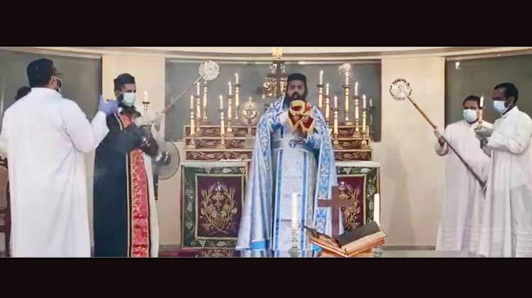 തു​റ​ക്കാ​നൊ​രു​ങ്ങി കൂ​ടു​ത​ൽ ദേ​വാ​ല​യ​ങ്ങ​ൾ