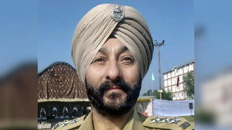 കുറ്റപത്രം നൽകുന്നതിൽ വീഴ്ച; തീവ്രവാദക്കേസിൽ അറസ്റ്റിലായ ദേവീന്ദർ സിങ്ങിന് ജാമ്യം