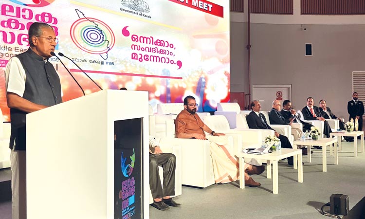 എ​യ​ര്‍ കേ​ര​ള വീ​ണ്ടും  പ​രി​ഗ​ണ​ന​യി​ല്‍ –മു​ഖ്യ​മ​ന്ത്രി​