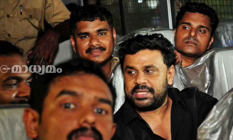 മെമ്മറി കാർഡിൽ ഒന്നുമില്ല 