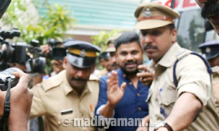 14 ദിവസത്തേക്ക് റിമാന്‍ഡ് ചെയ്തു; ദിലീപ് ആലുവ സബ്ജയിലിൽ