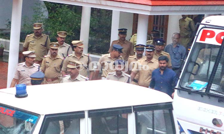 ദിലീപ് പതിനൊന്നാം പ്രതി; രണ്ടാം പ്രതിയായേക്കും