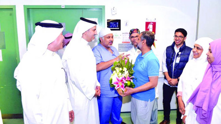 മ​ക​നെന്ന പോ​ലെ​യാ​ണ്​ രാ​ജ്യം ത​ന്നെ ശു​ശ്രൂ​ഷി​ച്ച​തെന്ന്​  ആ​ദ്യ​മാ​യി രോ​ഗ​മു​ക്തി നേ​ടി​യ സ്വ​ദേ​ശി