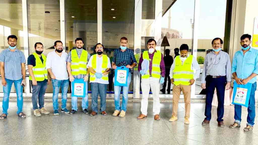 ഒ.ഐ.സി.സി നാഷനൽ കമ്മിറ്റി ചാർട്ടർ വിമാനം 165 യാത്രക്കാരുമായി നാടണഞ്ഞു ഒ.ഐ.സി.സി നാഷനൽ കമ്മിറ്റി ചാർട്ടർ വിമാനം 165 യാത്രക്കാരുമായി നാടണഞ്ഞു