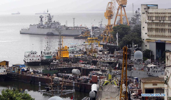 മുംബൈ നേവല്‍ ഡോക്യാര്‍ഡില്‍ 335 അപ്രന്‍റീസ്