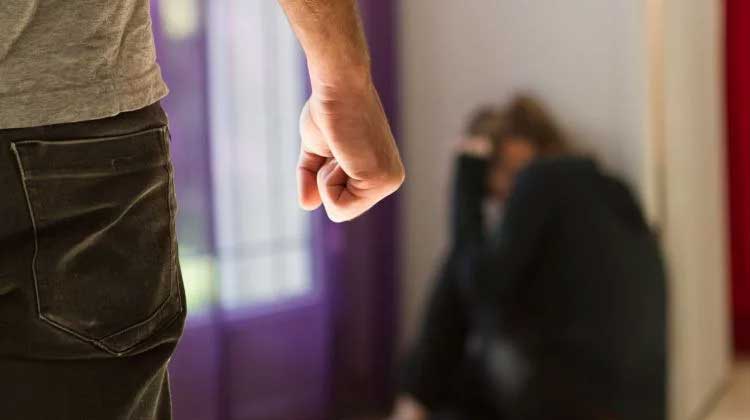 കൊറോണയോട് തോറ്റതിന് കെട്ട്യോളുടെ നേരെ...