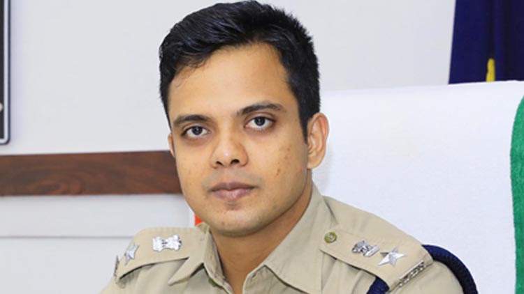 ‘ബൈക്കിൽ കറങ്ങാനിറങ്ങിയ’ എസ്​.പിക്കെതിരെ കേസെടുക്കാനൊരുങ്ങി സി.ഐ