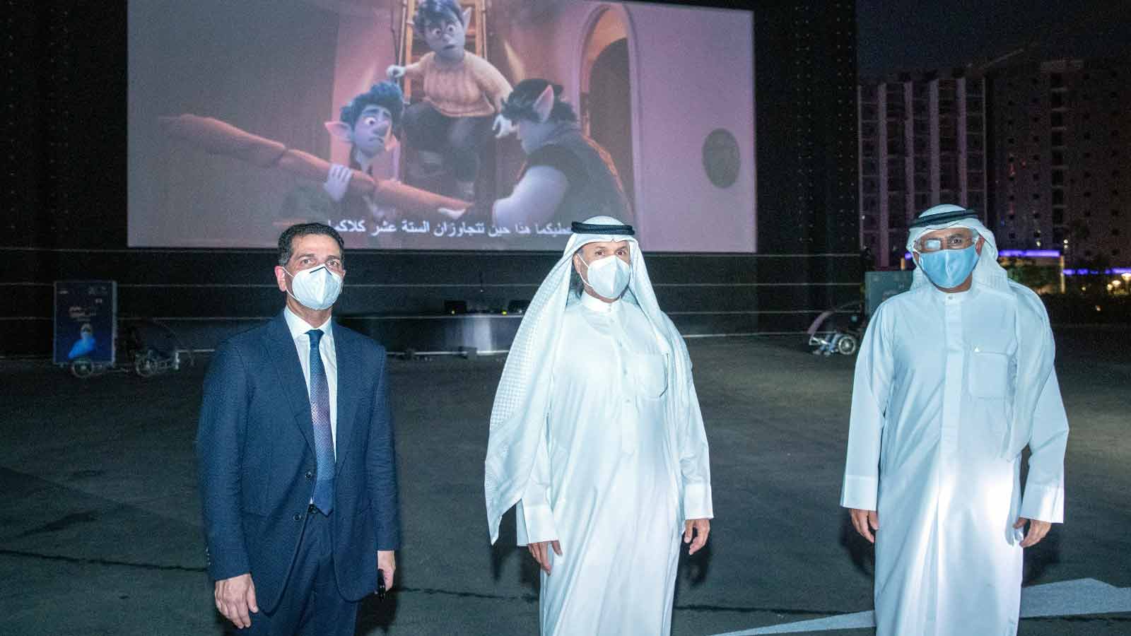 ഡ്രൈ​വ്​ ഇ​ൻ സി​നി​മ​ക്ക് ബ​ഹ്റൈ​നി​ല്‍ തു​ട​ക്കം 