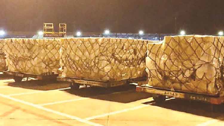 ചൈനയിൽനിന്ന്​ മരുന്നും  ചികിത്സാ ഉപകരണങ്ങളും എത്തിച്ചു