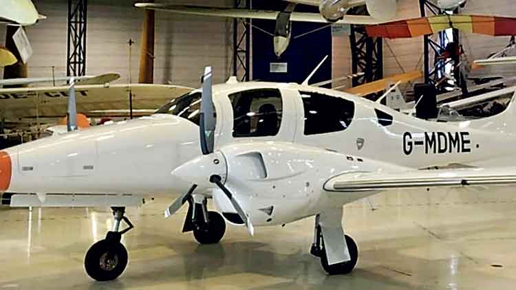 ദു​ബൈ അ​പ​ക​ട​ത്തി​ന്​ വ​ഴി​വെ​ച്ച​ത്​ വ​ലി​യ  വി​മാ​ന​ത്തി​ല്‍ നി​ന്ന് അ​ക​ലം പാ​ലി​ക്കാ​ഞ്ഞ​ത്​