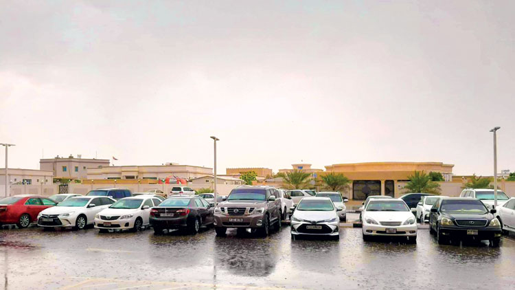 ദുബൈയിലും ഷാർജയിലും അജ്മാനിലും മഴ ദുബൈയിലും ഷാർജയിലും അജ്മാനിലും മഴ