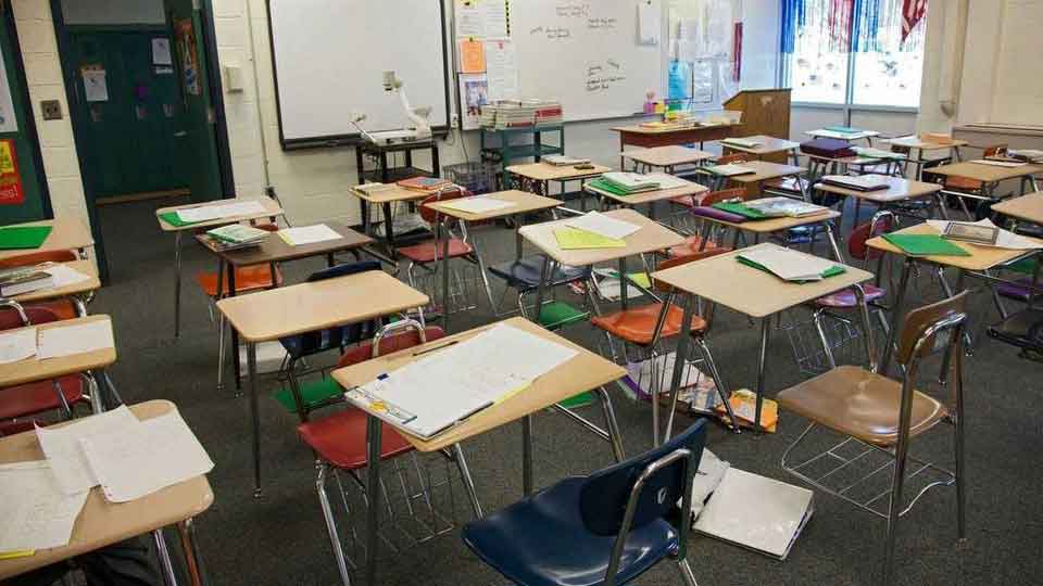 ഫീസ് അടച്ചില്ലെങ്കിൽ ഓൺലൈൻ പഠനമില്ലെന്ന്​ സ്കൂളുകളുടെ ഭീഷണി