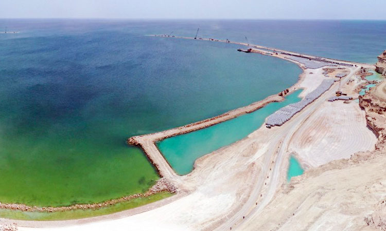 ദു​കം മ​ത്സ്യ​ബ​ന്ധ​ന തു​റ​മു​ഖം  അ​ടു​ത്ത വ​ർ​ഷം പ്ര​വ​ർ​ത്ത​ന​മാ​രം​ഭി​ക്കും