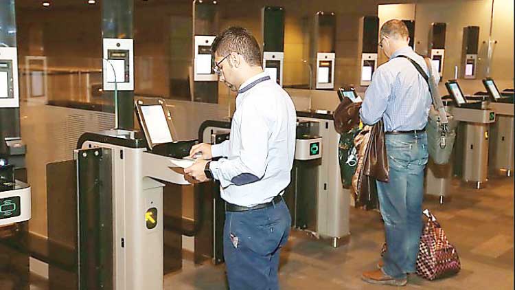 പുതുവർഷ തിരക്ക്​: വിമാന യാത്രക്കാര്‍ നിർദേശങ്ങൾ പാലിക്കണം