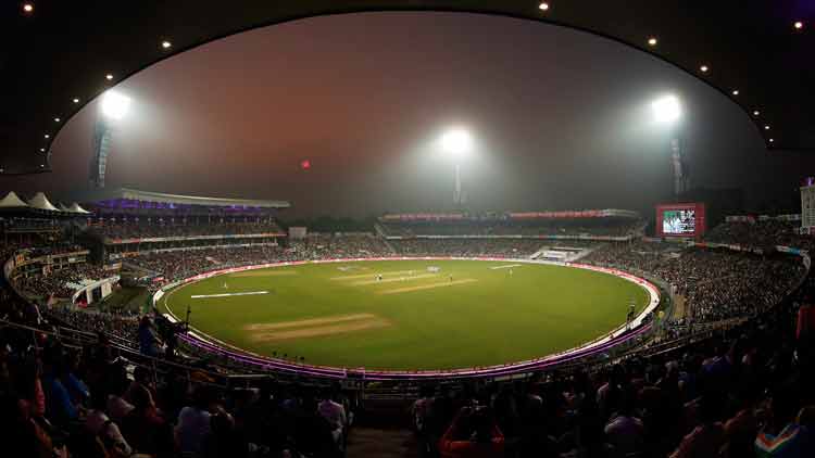 പിങ്ക് ബോൾ ടെസ്റ്റ്: വാതുവെപ്പ് സംഘം അറസ്റ്റിൽ