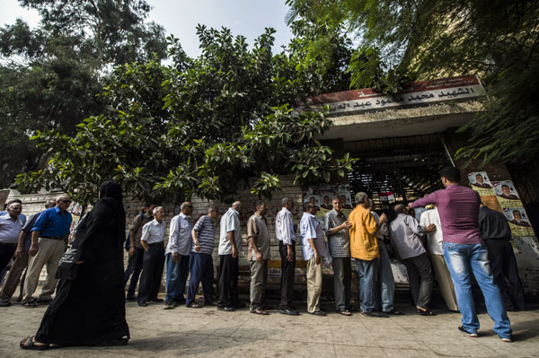 ഈജിപ്തില്‍ ആദ്യഘട്ട വോട്ടെടുപ്പ് തുടങ്ങി